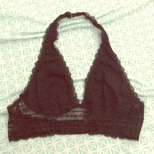 Never worn Victoria’s Secret Bralette!